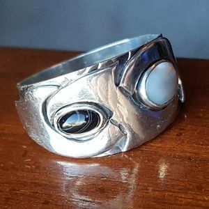 Sterling Silver Black Onyx/Mother of Pearl Ring
